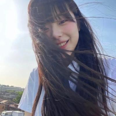 在他的阴影下